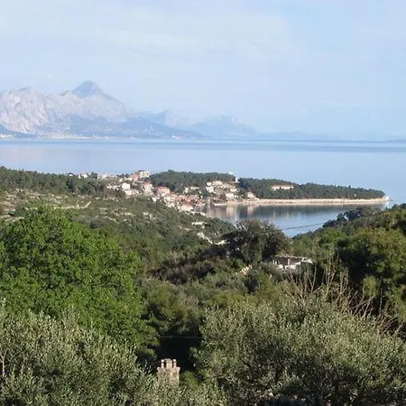 Spilla - Three Bedroom With Terrace